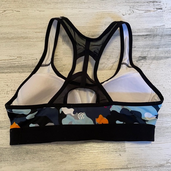 Camo Padded Racer Back Sports Bra - Picture 2 of 2
